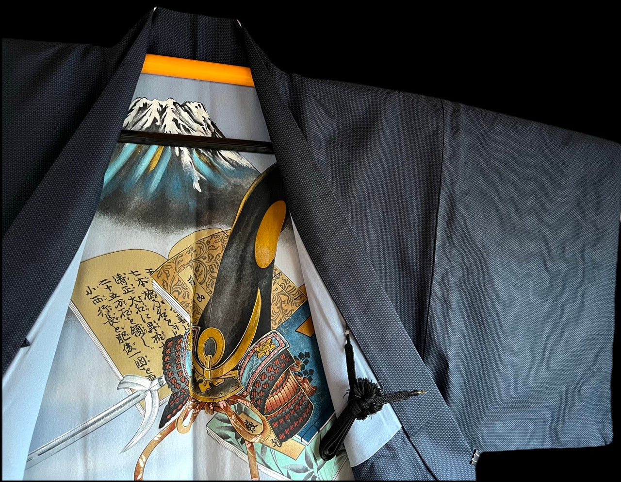 Men’s Traditional Japanese Haori – Blue Silk Ōshima with Kato Kiyomasa’s Kabuto Design