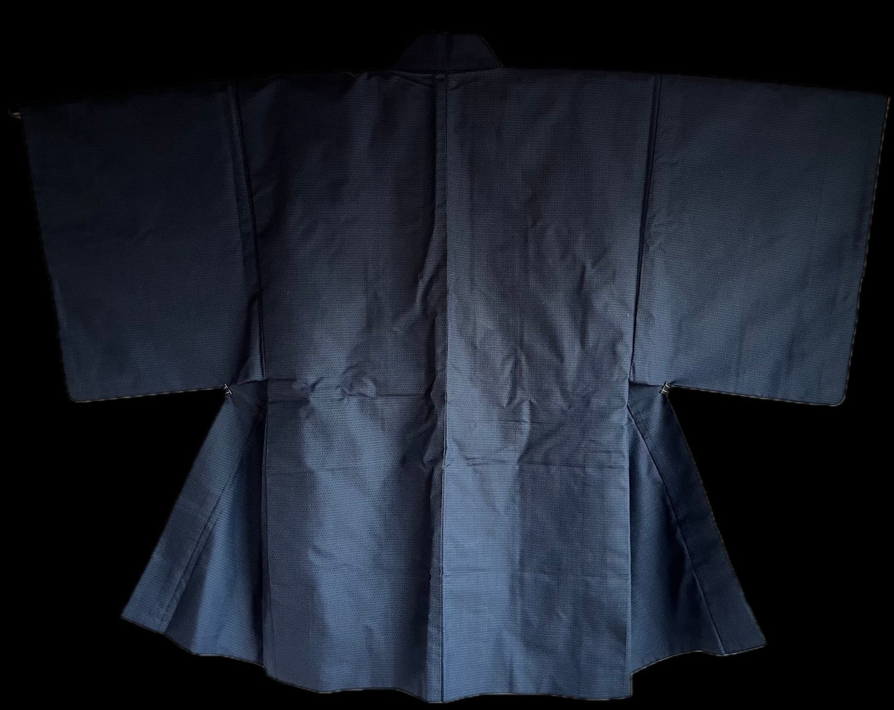 Men’s Traditional Japanese Haori – Blue Silk Ōshima with Kato Kiyomasa’s Kabuto Design